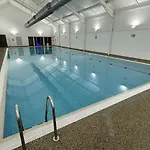 Tatil Evi Spoonbill - Part Of The The Bay Village With Pool, Gym And Direct Access, Pub, Restaurant, Tennis And Meadows Walks