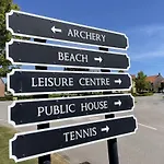 Spoonbill - Part Of The The Bay Village With Pool, Gym And Direct Access, Pub, Restaurant, Tennis And Meadows Walks Tatil Evi