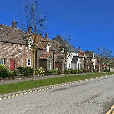 Spoonbill - Part Of The The Bay Village With Pool, Gym And Direct Access, Pub, Restaurant, Tennis And Meadows Walks *